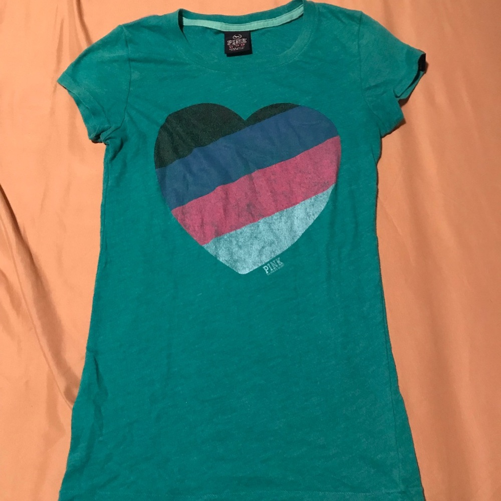 VS  PINK T-shirt